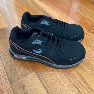 BNWOT Puma Women’s Black Sneakers with Pink Trim Size 7